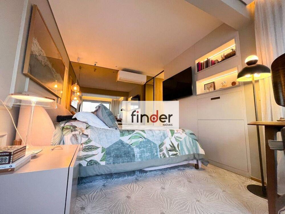 Apartamento, 3 quartos, 213 m² - Foto 1