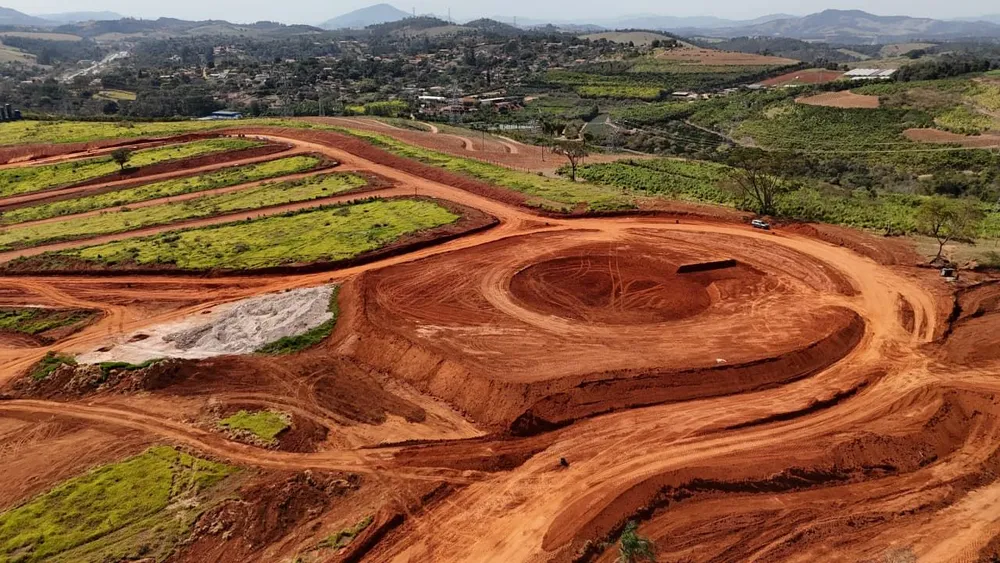 Loteamento e Condomínio, 360 m² - Foto 1