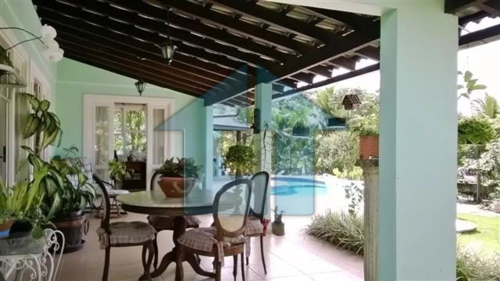 Casa de Condomínio à venda com 3 quartos, 350m² - Foto 3