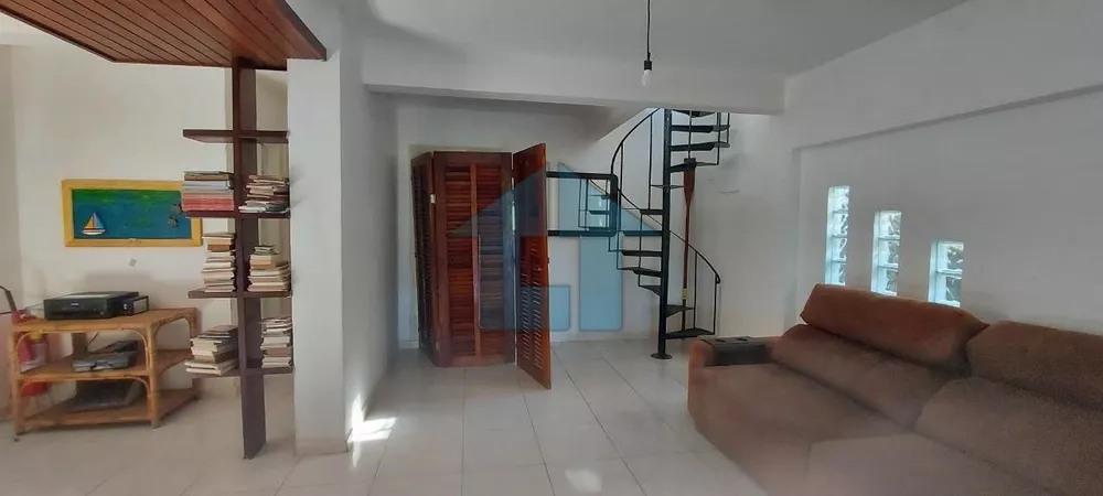 Casa à venda com 4 quartos, 200m² - Foto 8