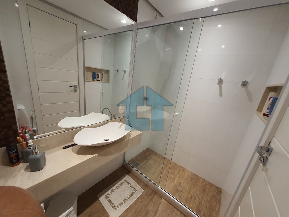 Apartamento à venda com 3 quartos, 160m² - Foto 1