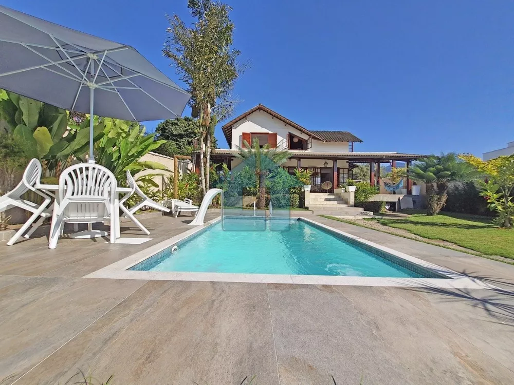 Casa, 5 quartos, 252 m² - Foto 1