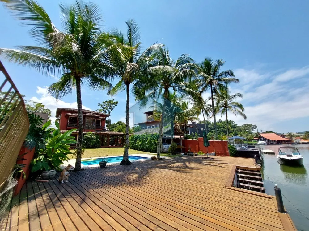 Casa, 4 quartos, 263 m² - Foto 1