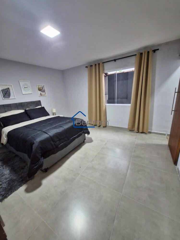 Casa à venda e aluguel com 2 quartos, 250m² - Foto 2