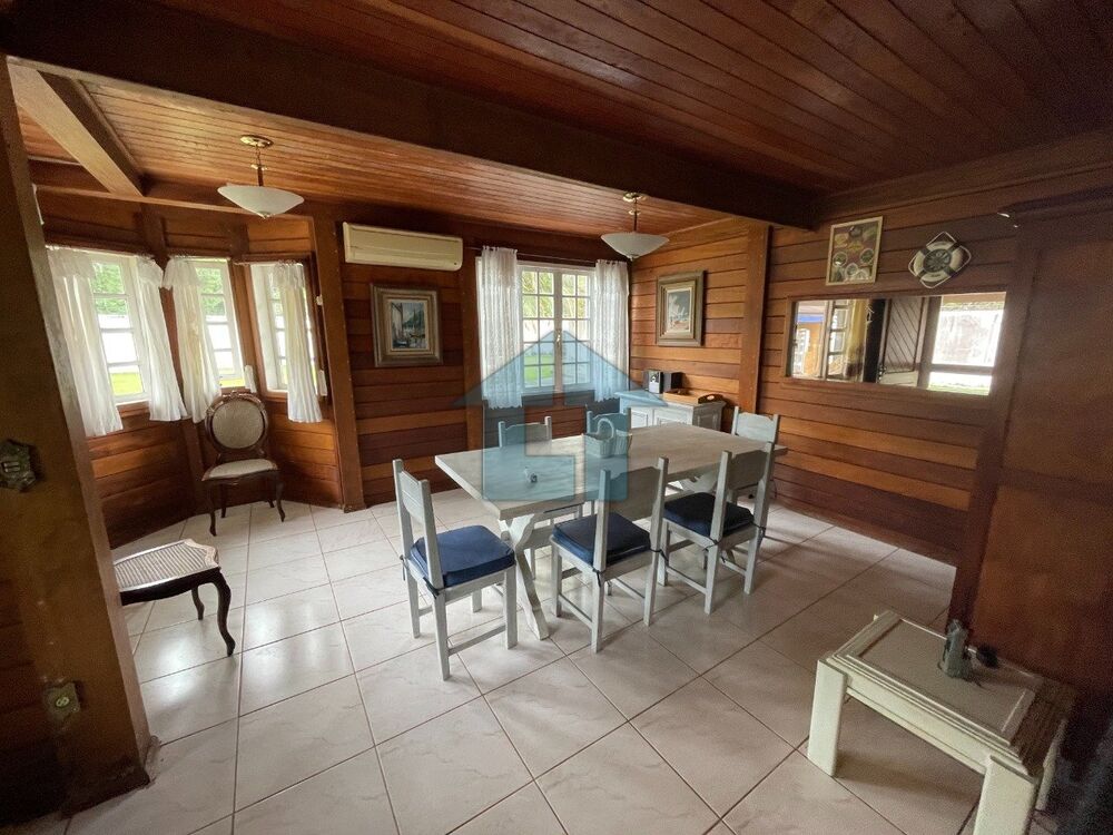 Casa à venda com 4 quartos, 300m² - Foto 4