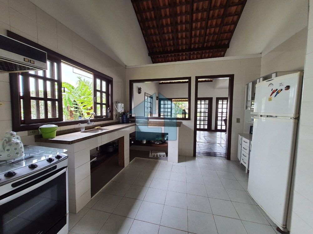 Casa à venda com 4 quartos, 233m² - Foto 9