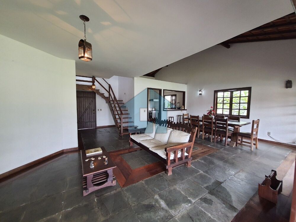 Casa à venda com 4 quartos, 233m² - Foto 3