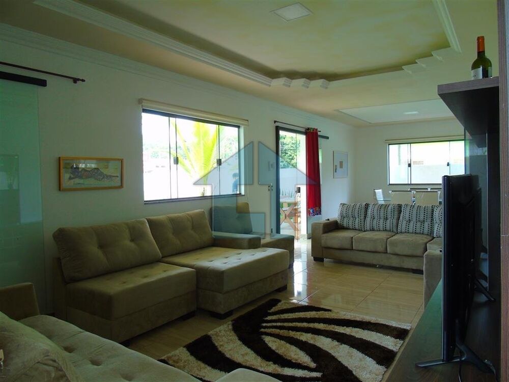 Casa à venda e aluguel com 2 quartos, 190m² - Foto 1