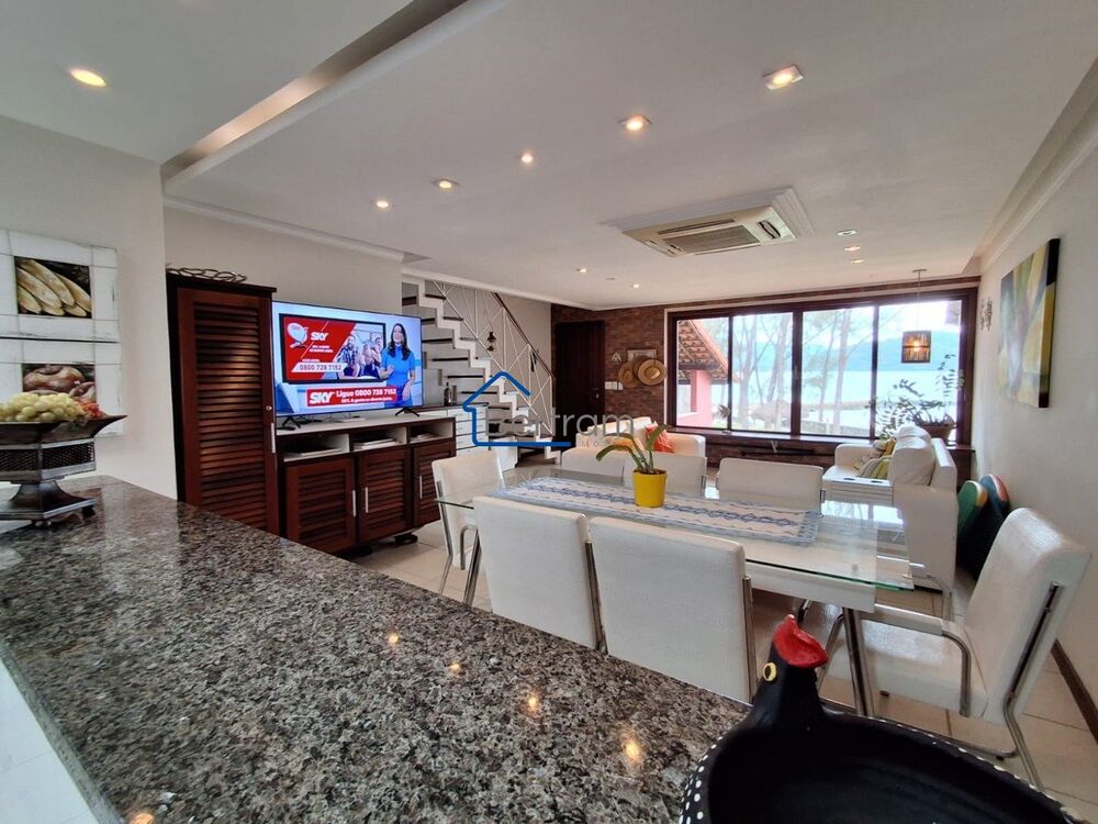 Apartamento à venda com 3 quartos, 160 - Foto 1