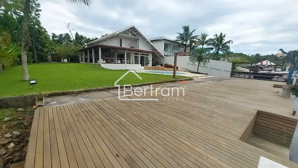 Casa, 5 quartos, 307 m² - Foto 1