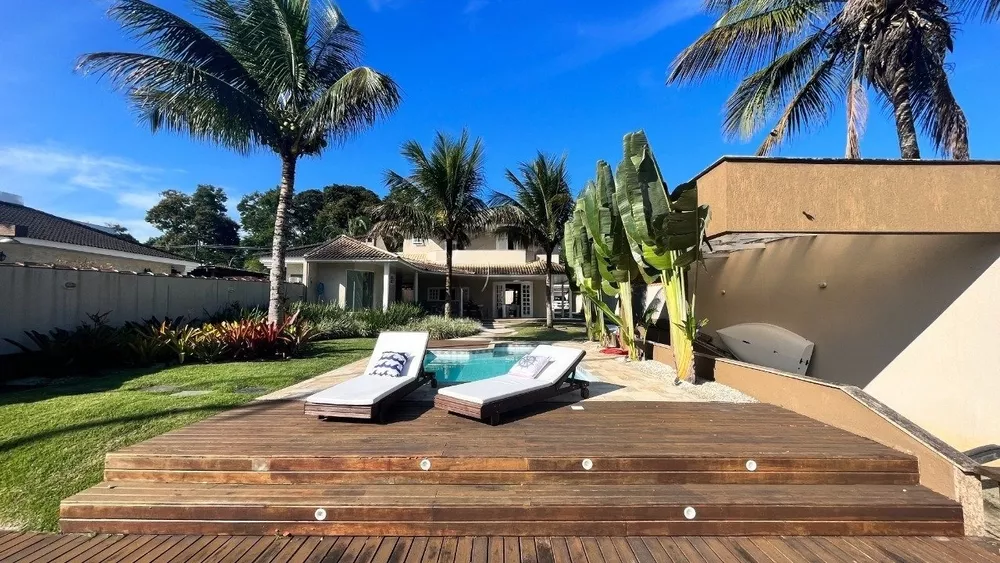 Casa, 4 quartos, 252 m² - Foto 1