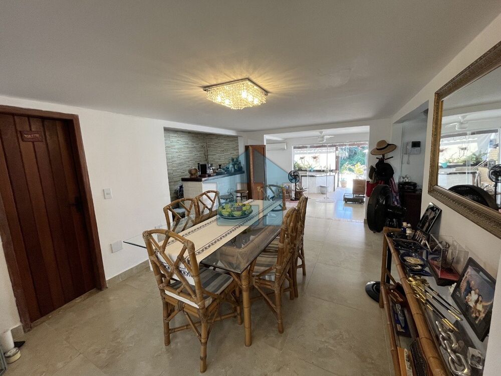 Casa à venda e aluguel com 4 quartos, 376m² - Foto 3
