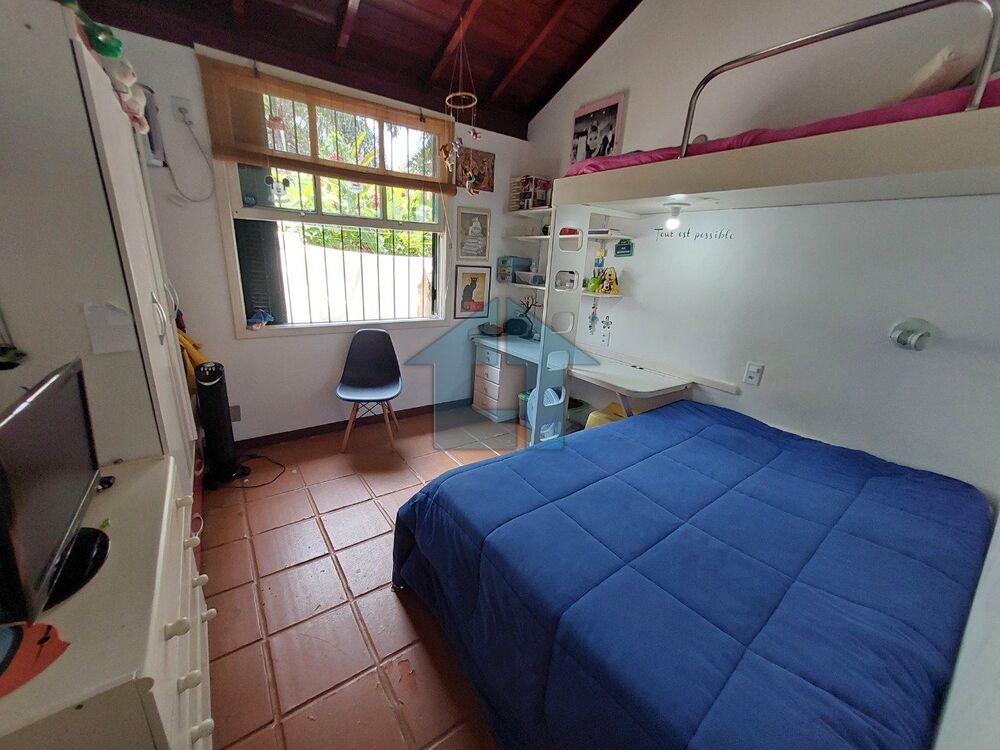 Casa à venda com 5 quartos, 129m² - Foto 9