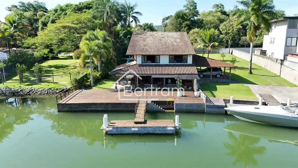 Casa, 6 quartos, 550 m² - Foto 1