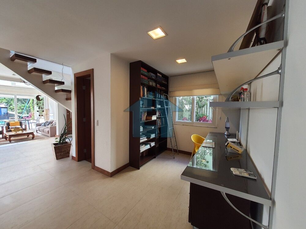 Casa à venda com 5 quartos, 355m² - Foto 4