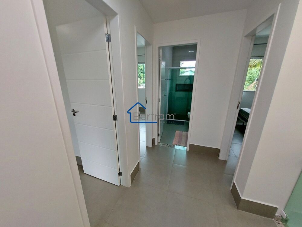 Casa à venda com 5 quartos, 300m² - Foto 3