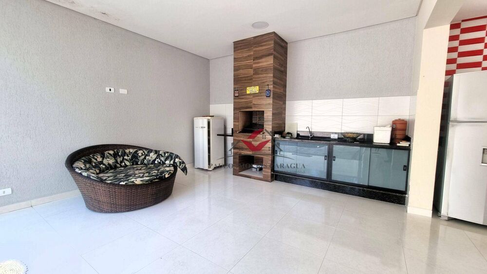 Casa de Condomínio à venda com 3 quartos, 250m² - Foto 4