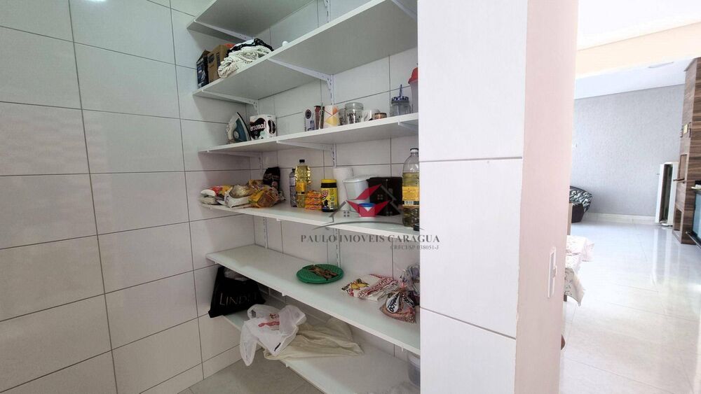 Casa de Condomínio à venda com 3 quartos, 250m² - Foto 3