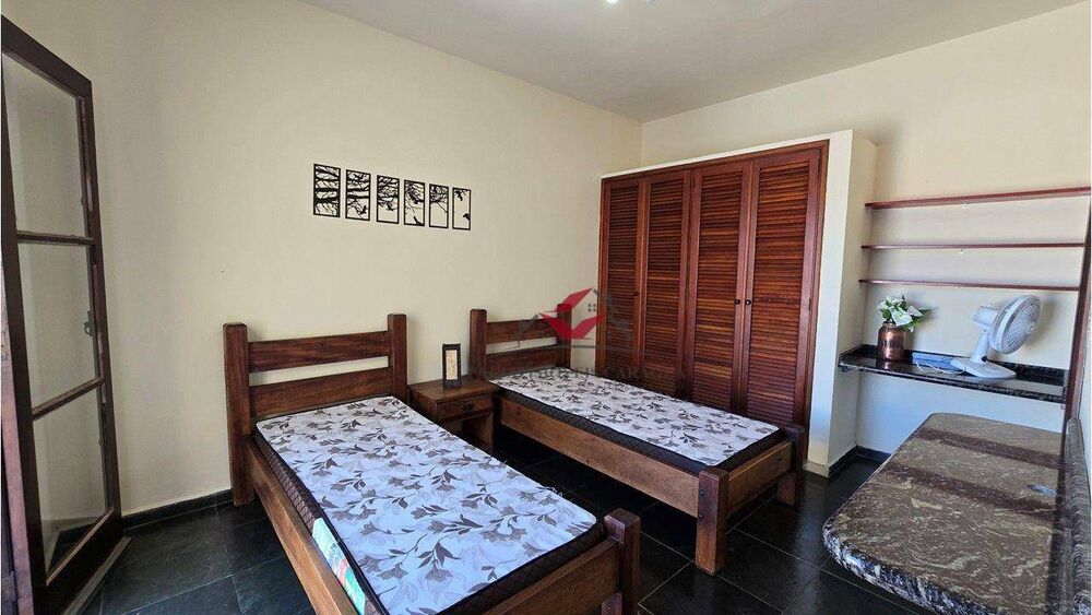 Casa à venda com 6 quartos, 283m² - Foto 6