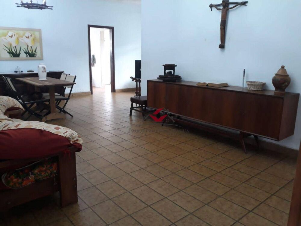 Casa, 4 quartos, 259 m² - Foto 1