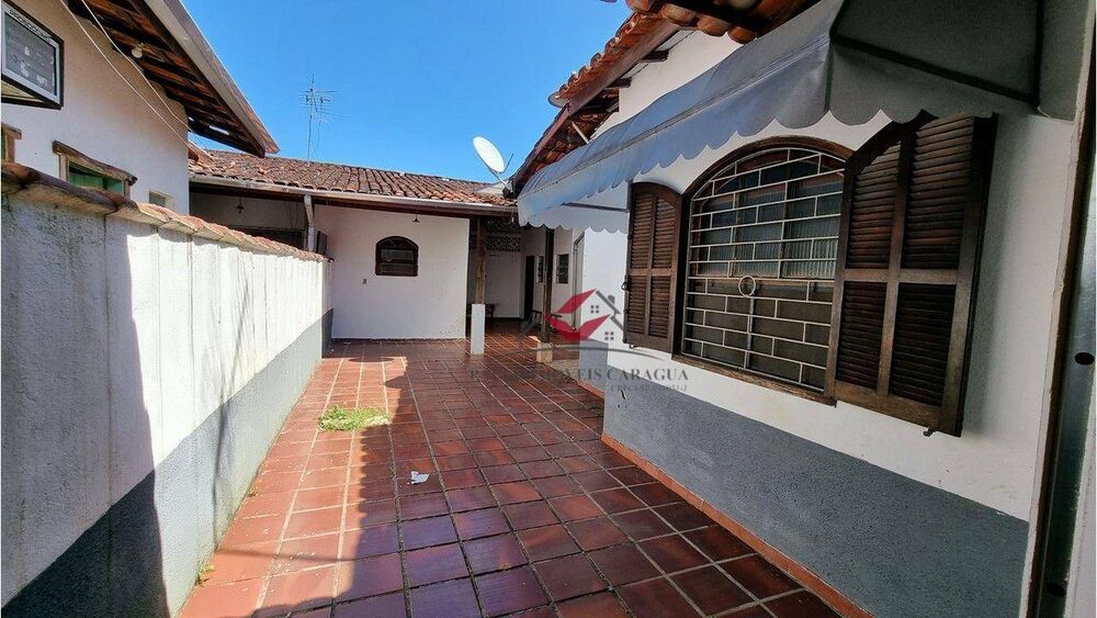 Casa à venda e aluguel com 5 quartos, 131m² - Foto 5