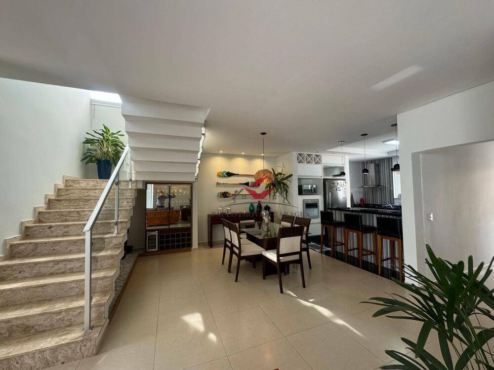 Casa, 5 quartos, 373 m² - Foto 2