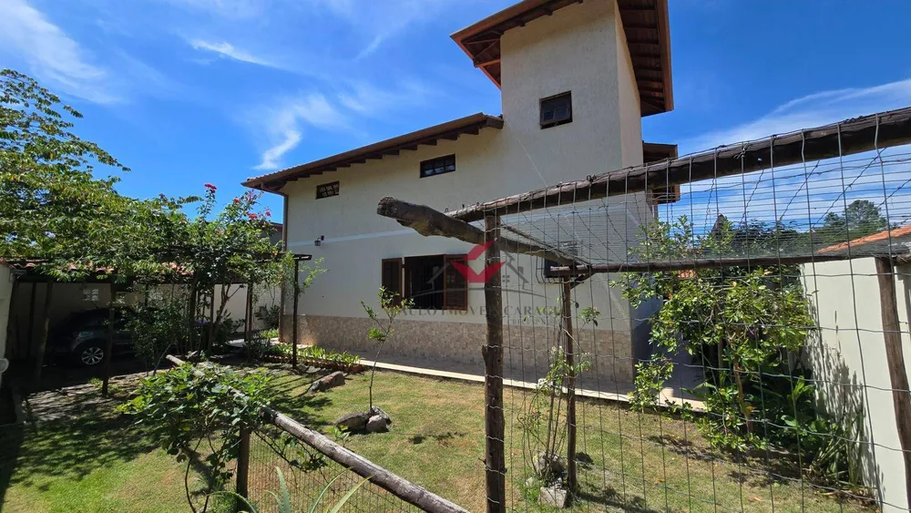Casa, 4 quartos, 211 m² - Foto 1