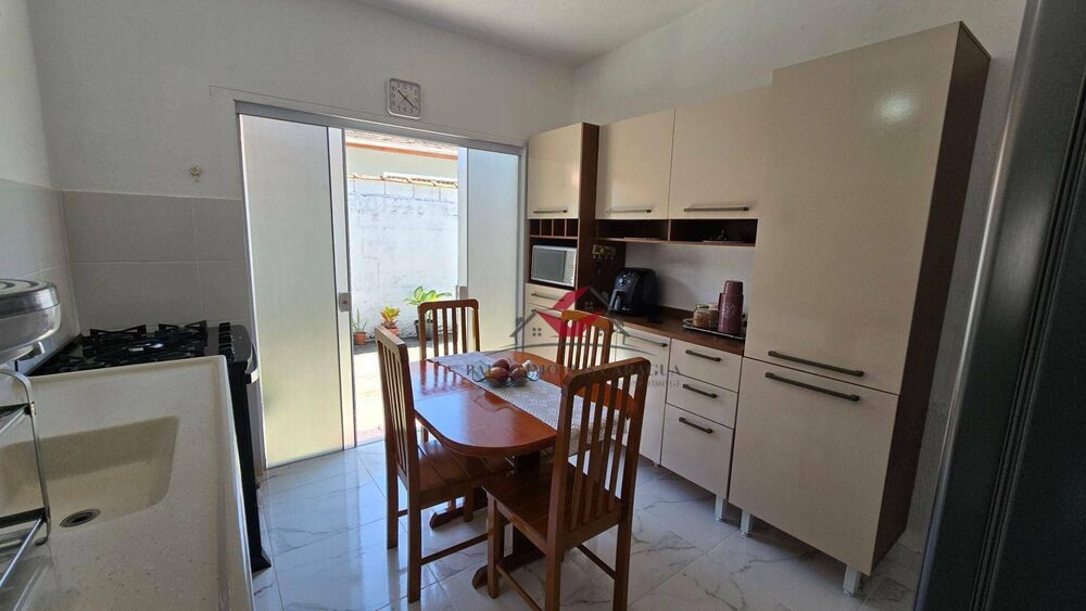 Casa, 3 quartos, 162 m² - Foto 3
