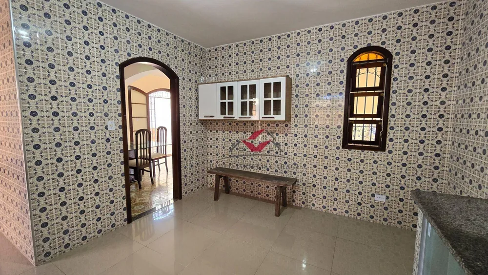 Casa, 3 quartos, 200 m² - Foto 2