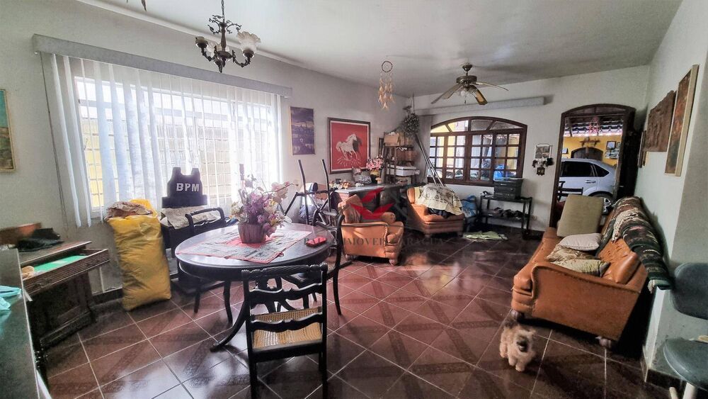 Casa, 3 quartos, 220 m² - Foto 3