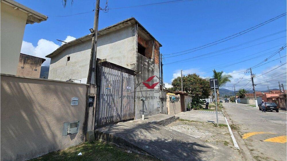Casa à venda com 3 quartos, 154m² - Foto 1
