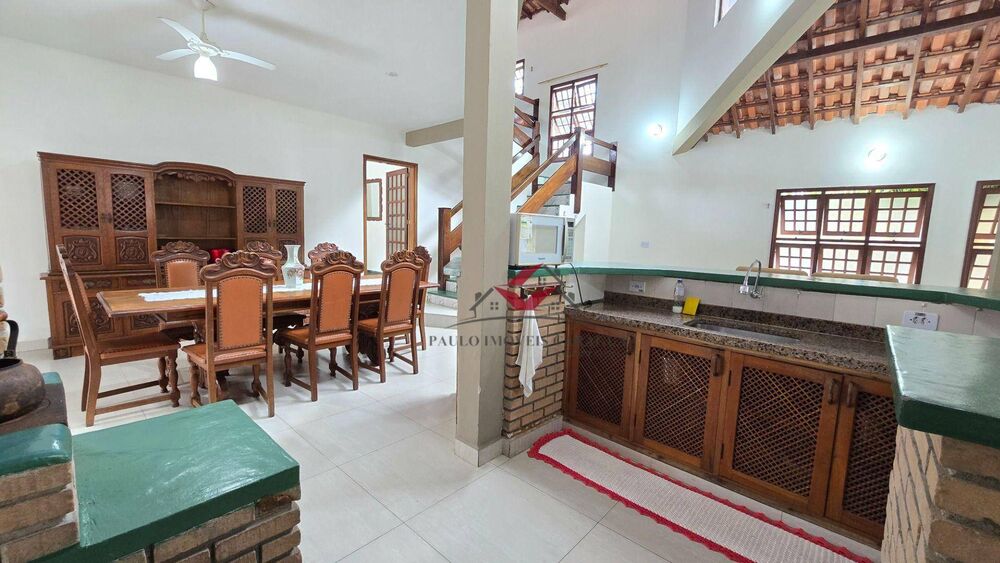 Casa de Condomínio à venda e aluguel com 4 quartos, 292m² - Foto 1