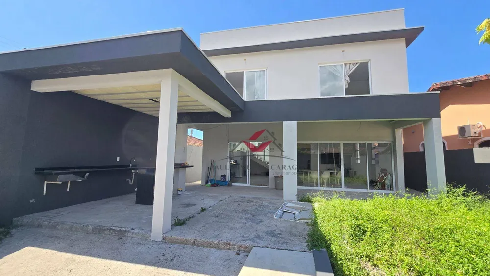 Casa, 5 quartos, 231 m² - Foto 1