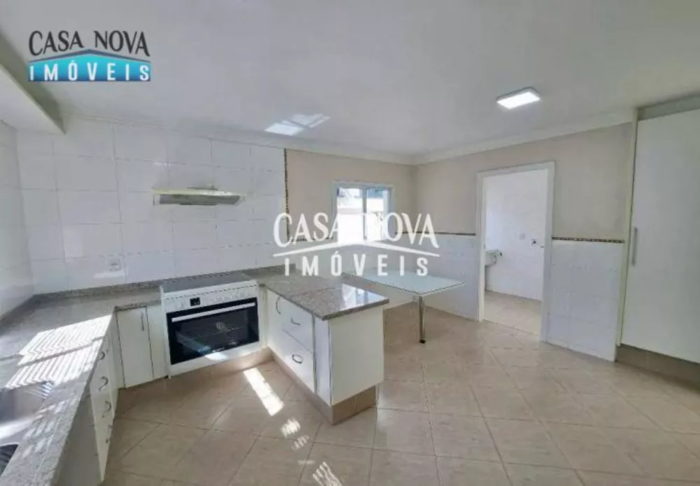 Casa de Condomínio à venda com 4 quartos, 540m² - Foto 4