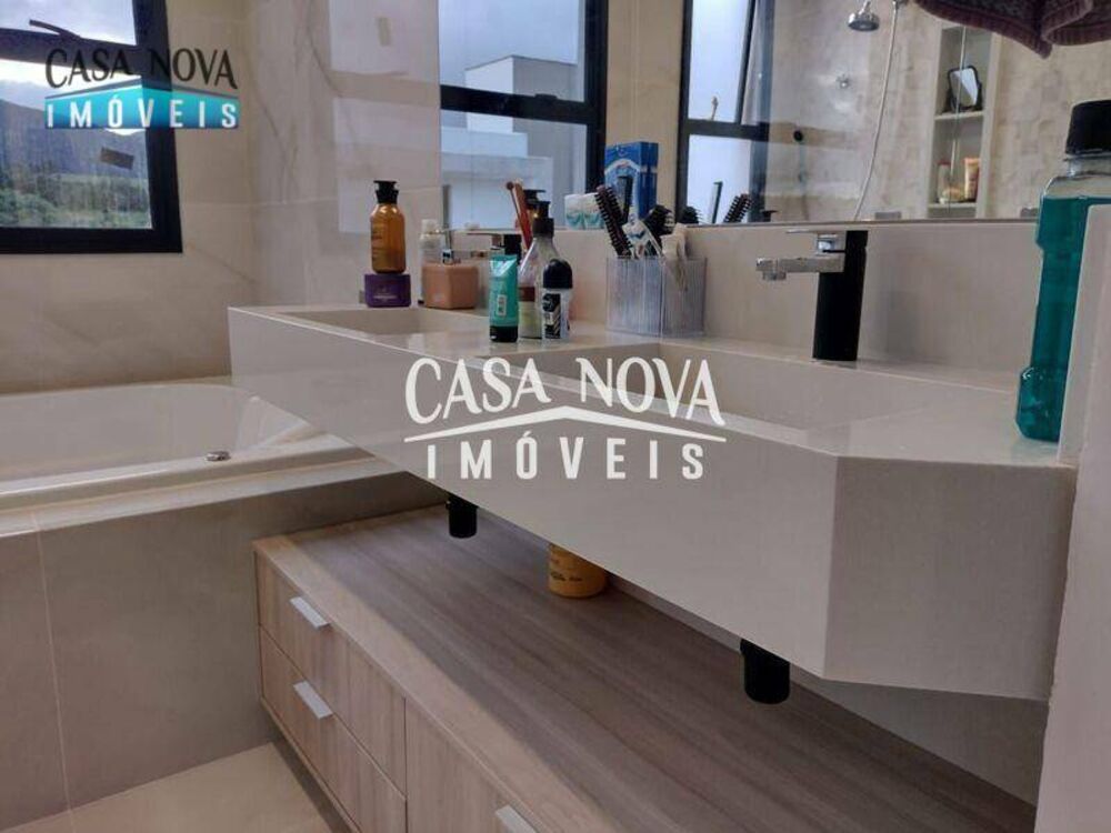 Casa de Condomínio, 4 quartos - Foto 1