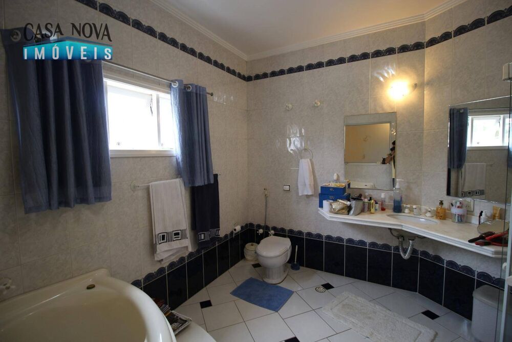Casa de Condomínio à venda e aluguel com 4 quartos, 680m² - Foto 2