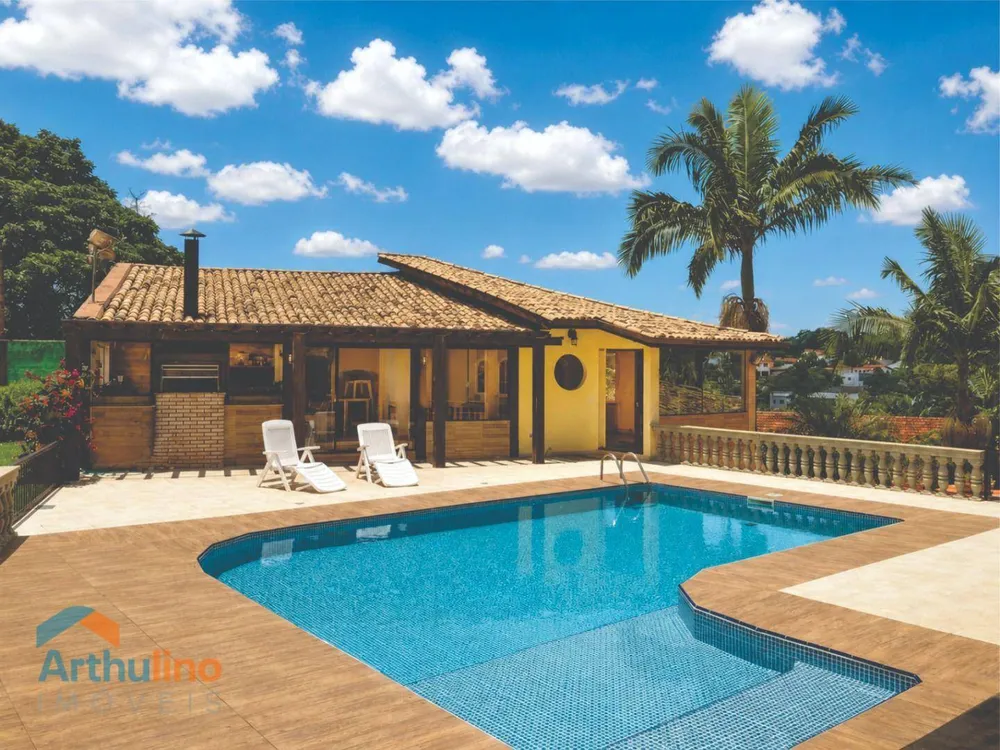 Chácara, 4 quartos, 1311 m² - Foto 1