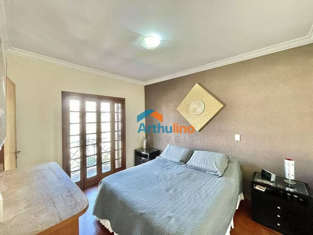 Casa de Condomínio à venda com 3 quartos, 318m² - Foto 17