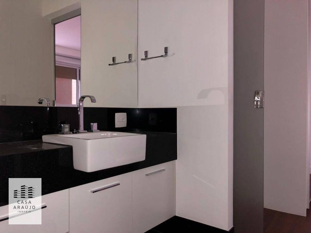 Apartamento, 4 quartos, 208 m² - Foto 1