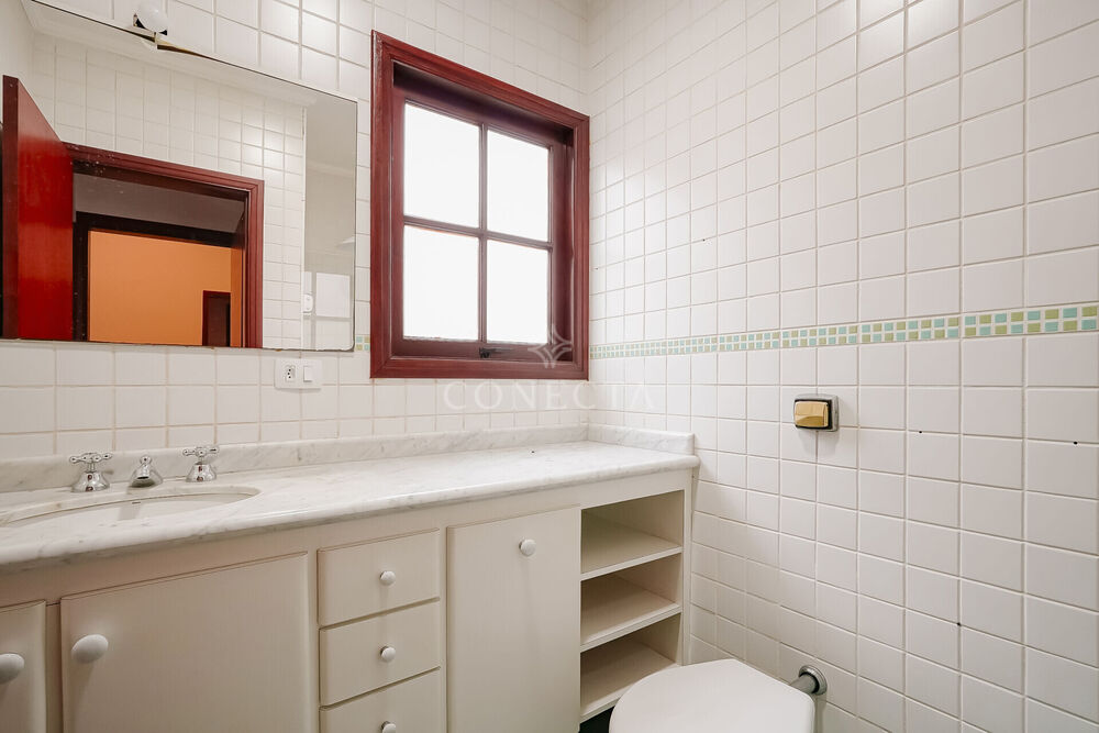 Casa, 4 quartos, 305 m² - Foto 1