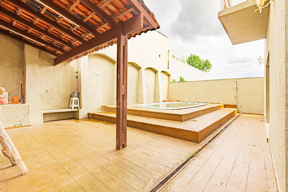 Casa, 4 quartos, 360 m² - Foto 1