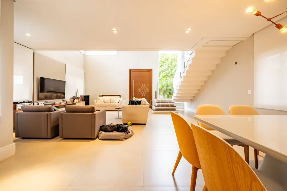 Casa, 3 quartos, 340 m² - Foto 2