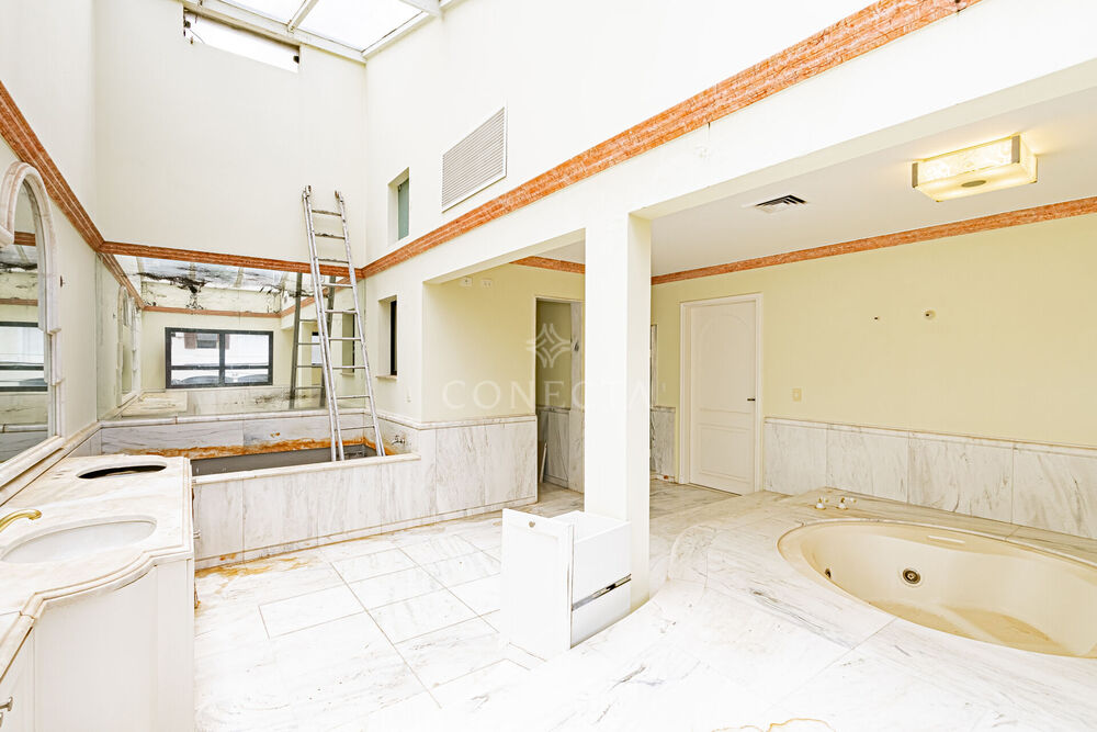 Casa para alugar com 4 quartos, 700m² - Foto 2