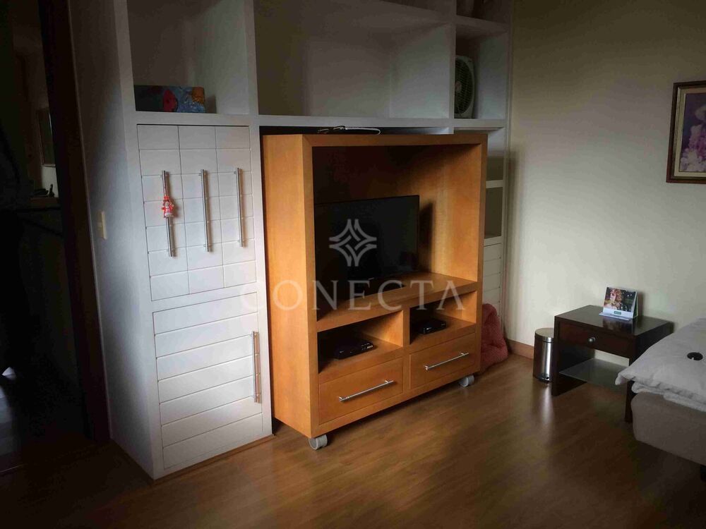 Casa, 4 quartos, 380 m² - Foto 1