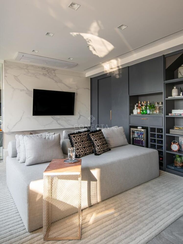 Apartamento à venda com 2 quartos, 230m² - Foto 1