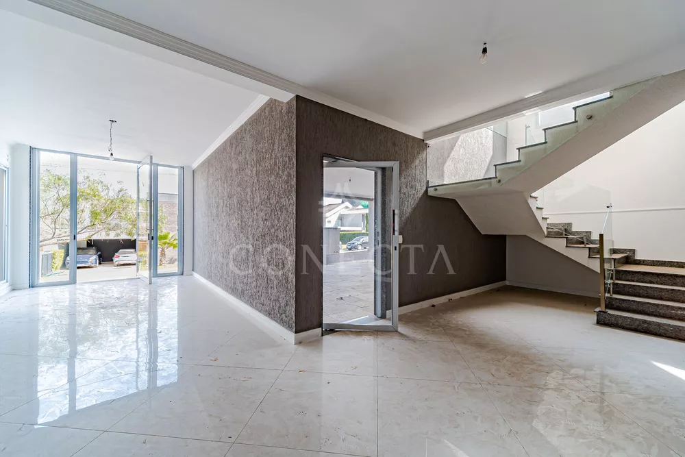 Casa à venda com 3 quartos, 303m² - Foto 4