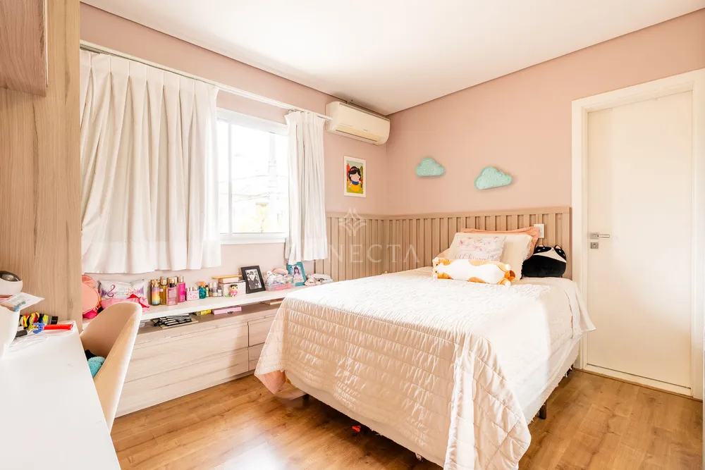 Casa, 3 quartos, 338 m² - Foto 1