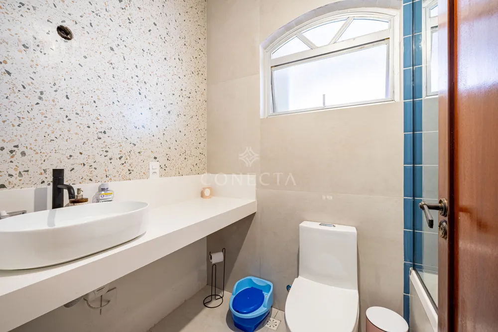 Casa, 4 quartos, 258 m² - Foto 2