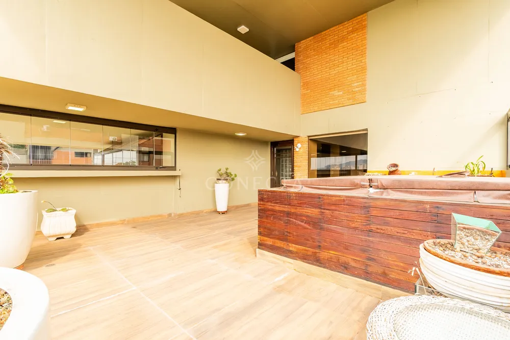 Apartamento, 3 quartos, 300 m² - Foto 1