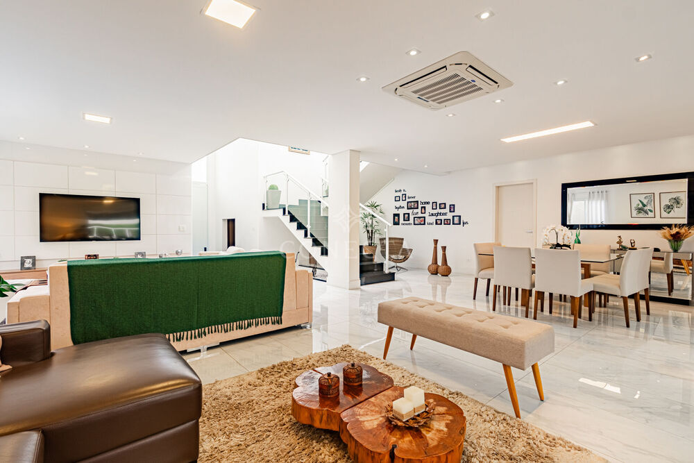 Casa, 5 quartos, 610 m² - Foto 1